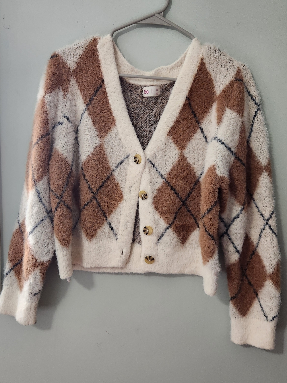 Cozy Ivory & Brown Argyle Cardigan Sweater - So